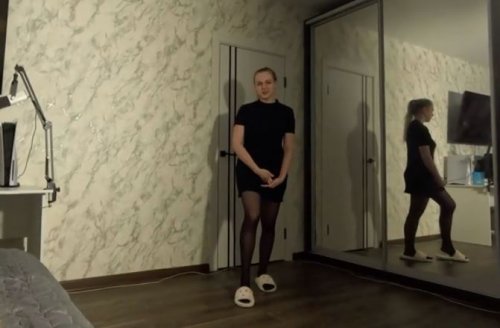 "Привет, я дочка тёти Кати!" - Дочь маминой подруги осталась у меня, пока те бухали на кухне!