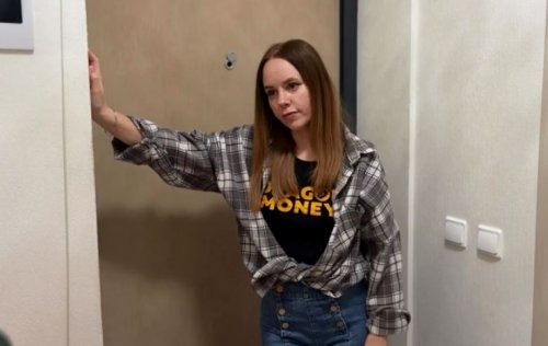 "Дорогой, я приготовила тебе на ДР особый подарок!" - Тетушка лишила меня девственности!