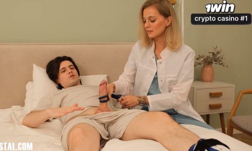 Врач-реабилитолог возвращает чувствительность после перелома ноги